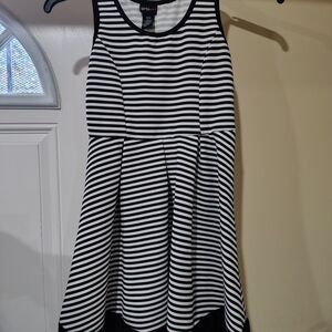Black and White Striped Dress 10/12
